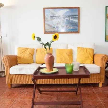 Playa Blanca Sleeps 4 Wifi Vila
