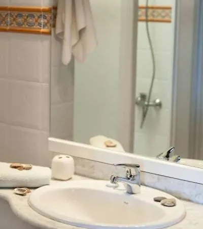 Playa Blanca Sleeps 4 Wifi Villa *
