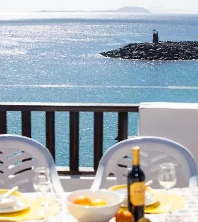 Villa Playa Blanca Sleeps 4 Wifi