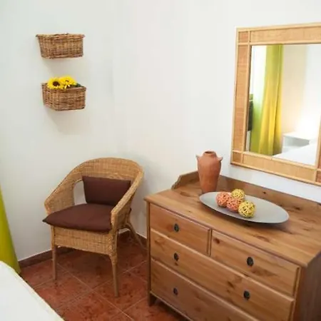 Villa Playa Blanca Sleeps 4 Wifi *