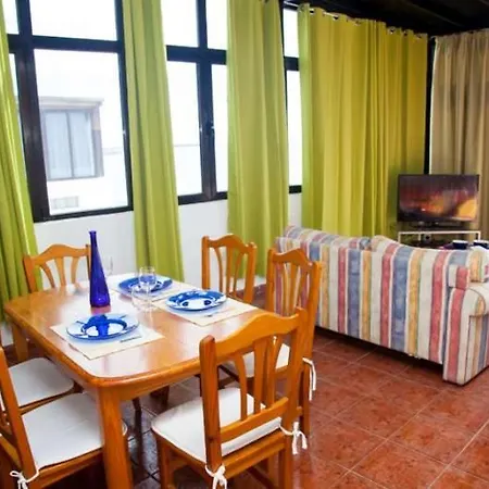 Playa Blanca Sleeps 4 Wifi Vila *